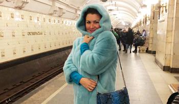Анна Нетребко прилетела в столицу и прокатилась в московском метро